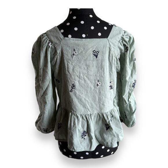 Universal Thread Womens Blouse Sz S Sage Green Blue White Embroidered Flowers - Picture 6 of 9